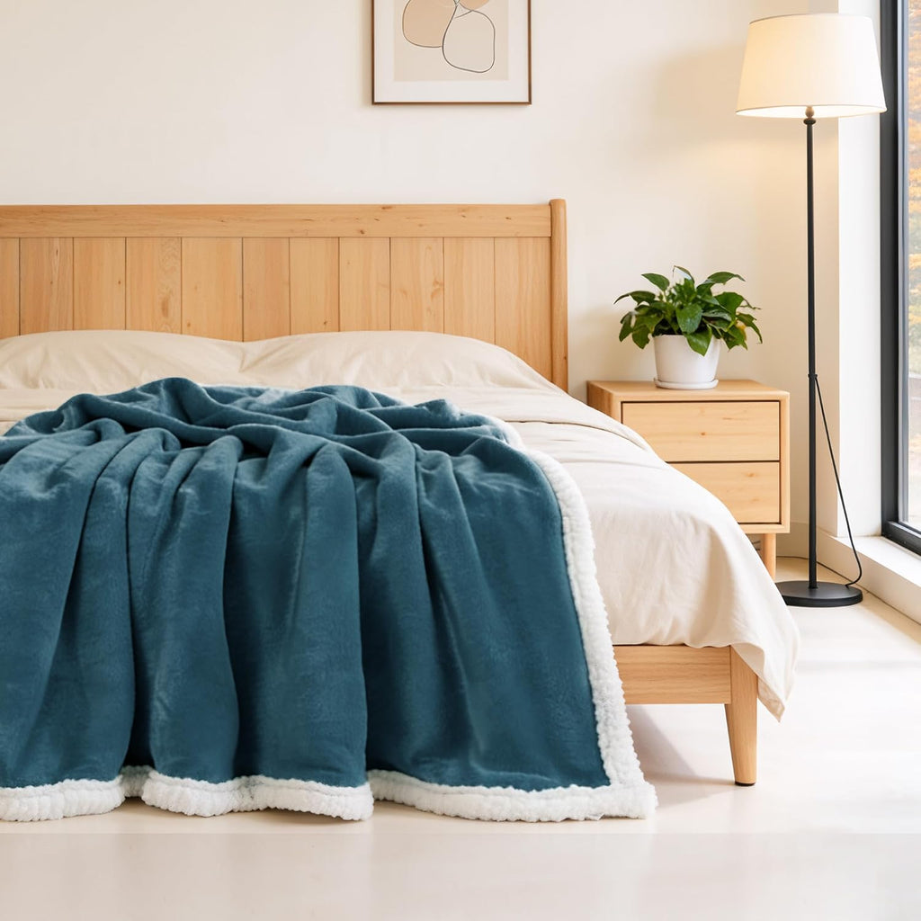 Soft Sherpa Fleece Throw Blanket
