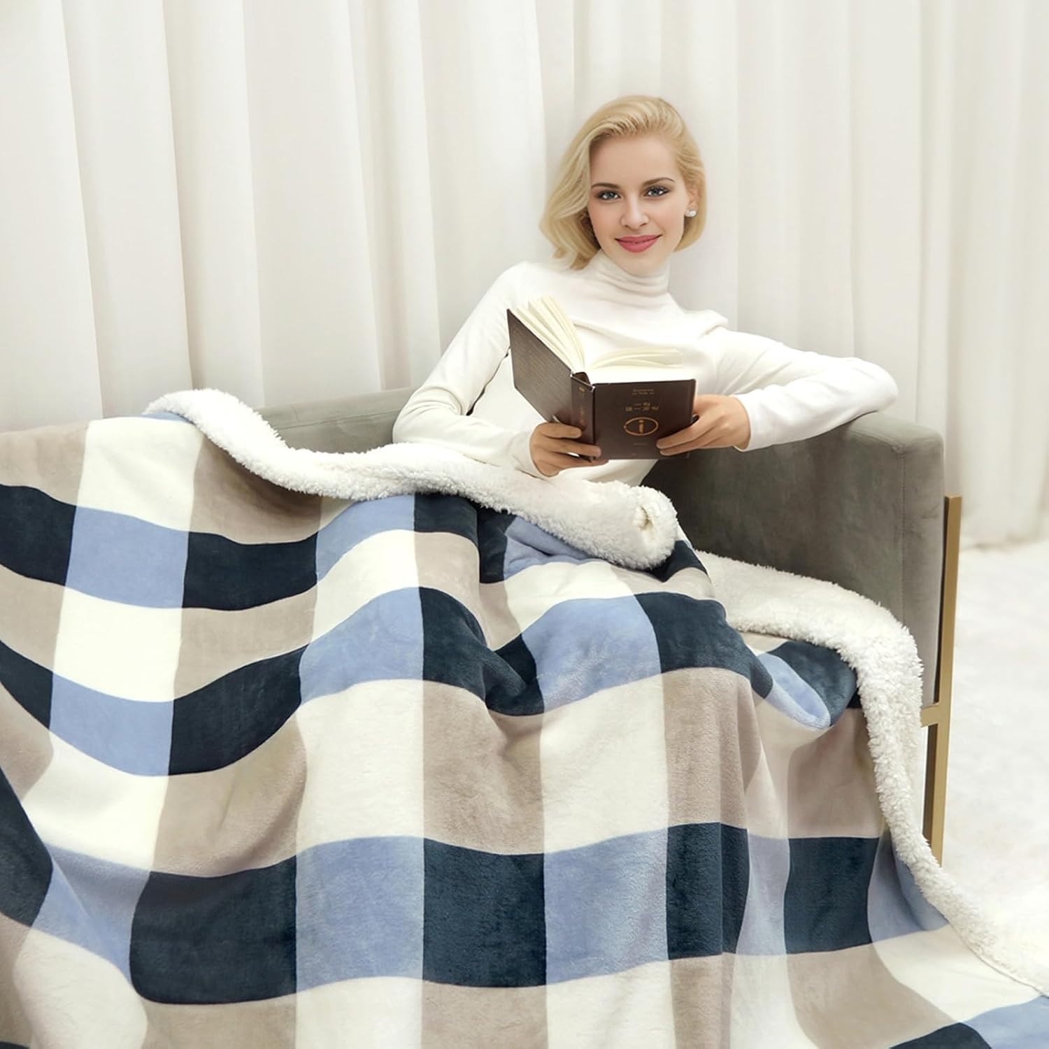 Soft Sherpa Fleece Throw Blanket
