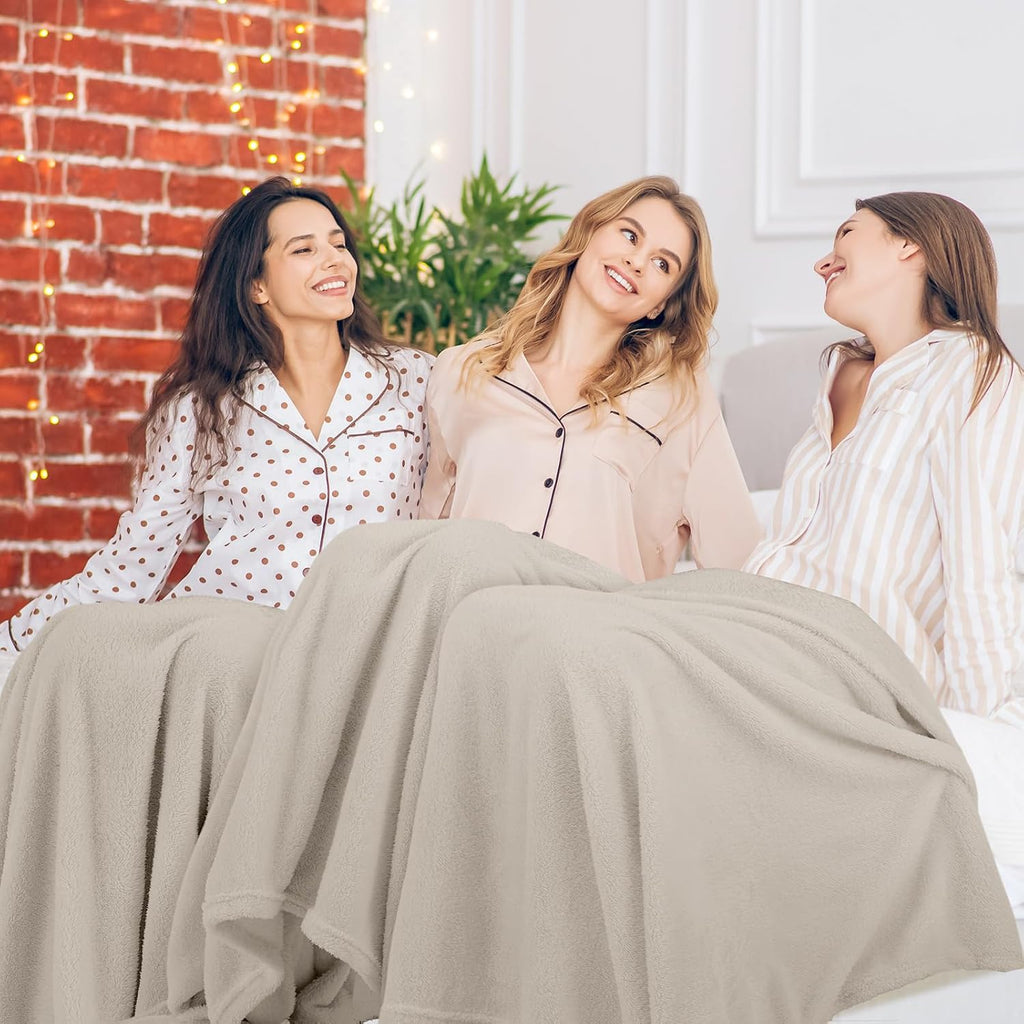 Bulk Sherpa Fleece Throw Blankets