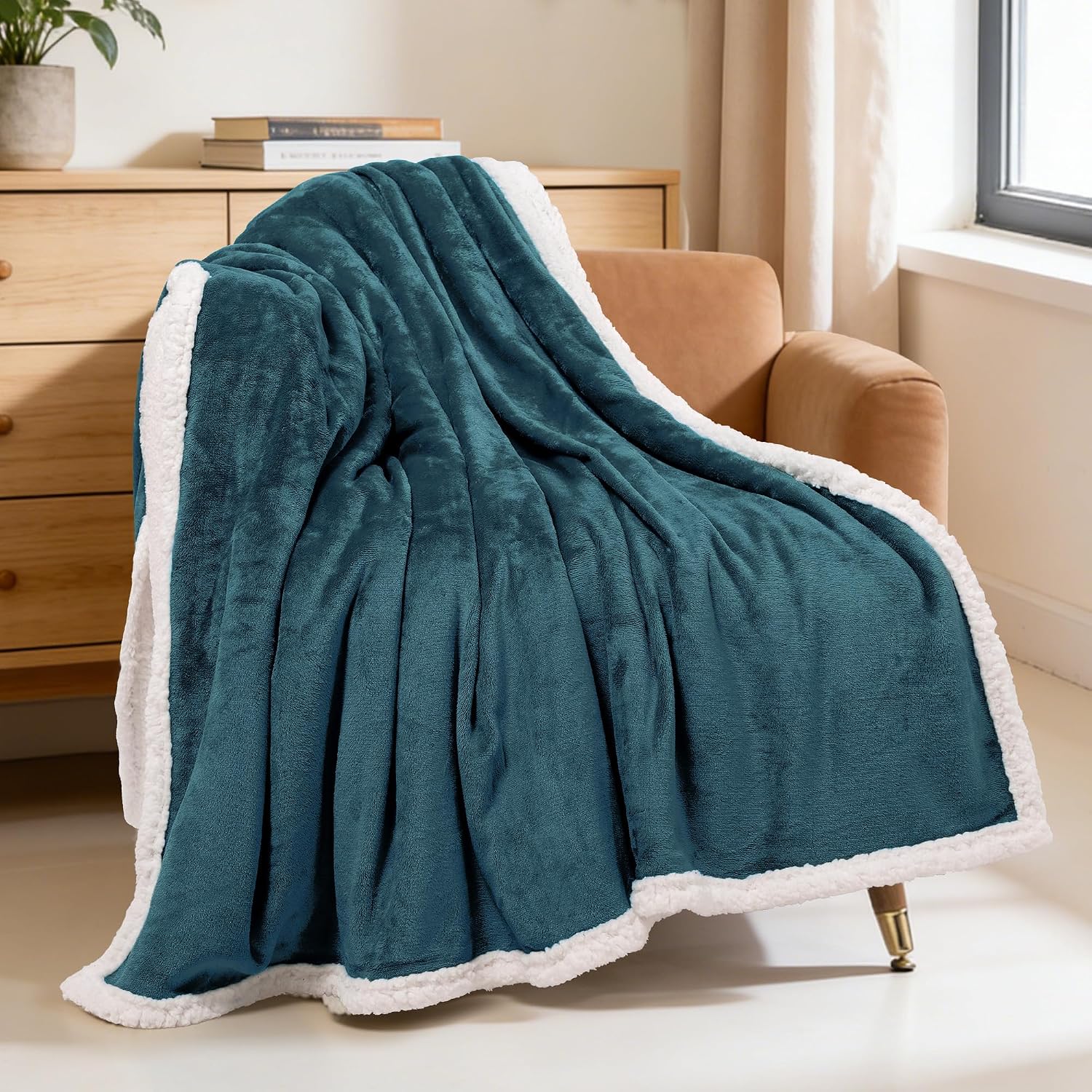 Soft Sherpa Fleece Throw Blanket