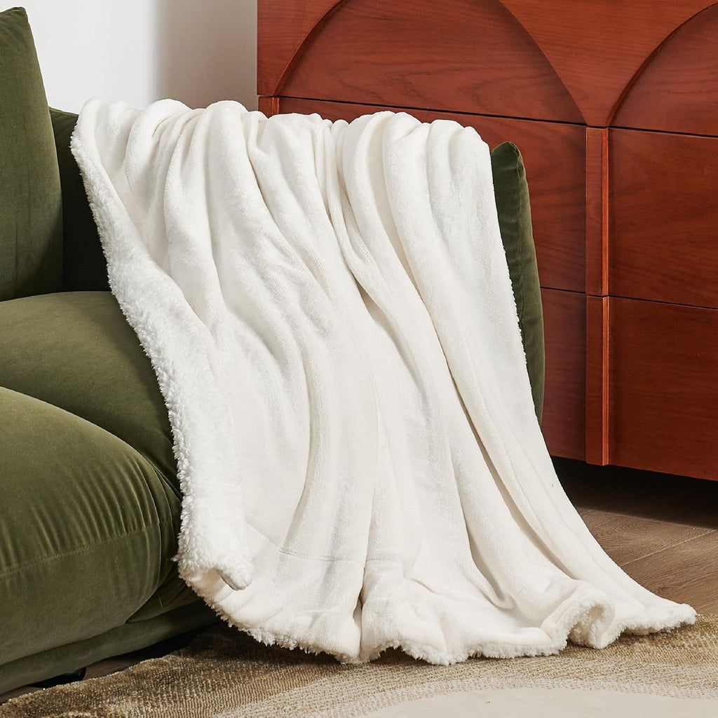 Soft Sherpa Fleece Throw Blanket
