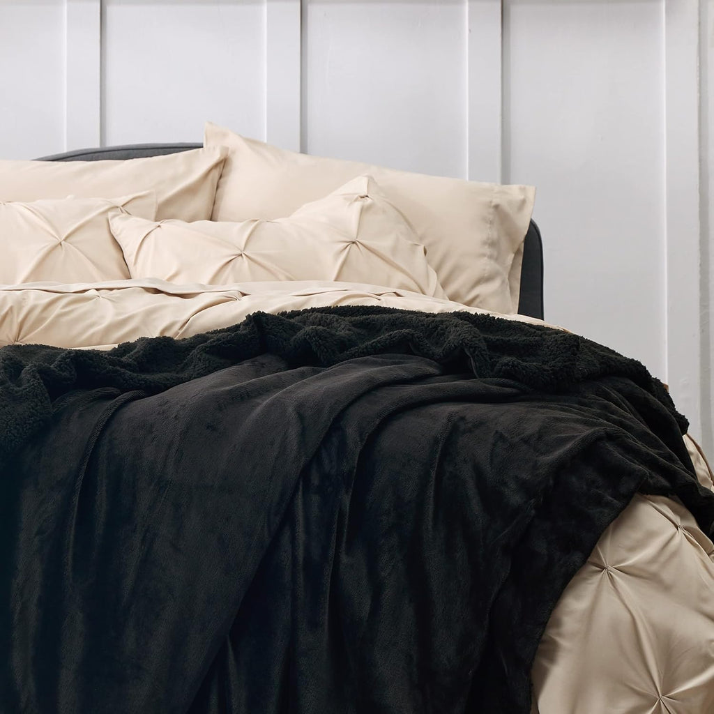 Soft Sherpa Fleece Throw Blanket